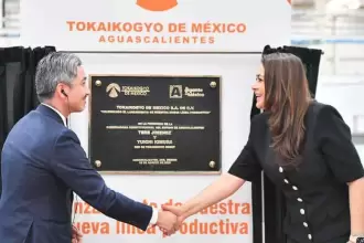 Tere Jiménez supervisa expansión de Tokaikogyo en Aguascalientes con inversión de 100 millones, fortaleciendo el liderazgo automotriz del estado.