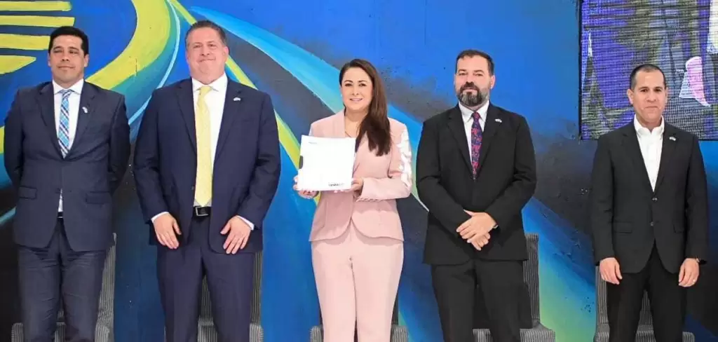 Con 426.8 millones de pesos, Tere Jiménez inaugura nueva línea de producción en Tenneco Aguascalientes, impulsando la industria automotriz y el empleo.