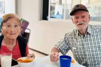 Con 18 estancias y comedores, Tere Jiménez impulsa espacios gratuitos de atención y recreación para adultos mayores en Aguascalientes.