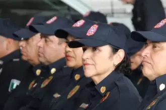 En el Día del Bombero, Aguascalientes entregó reconocimientos, incentivos y nuevo equipo al H. Cuerpo de Bomberos, destacando su valentía y compromiso.