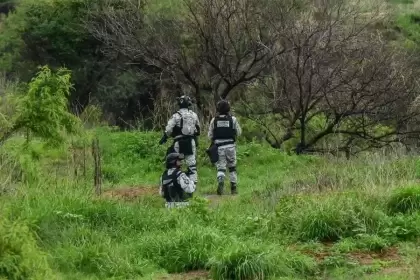 La SSPE refuerza operativos con Ejército y Guardia Nacional en carreteras y caminos de terracería de Aguascalientes, con patrullajes y puntos de revisión.