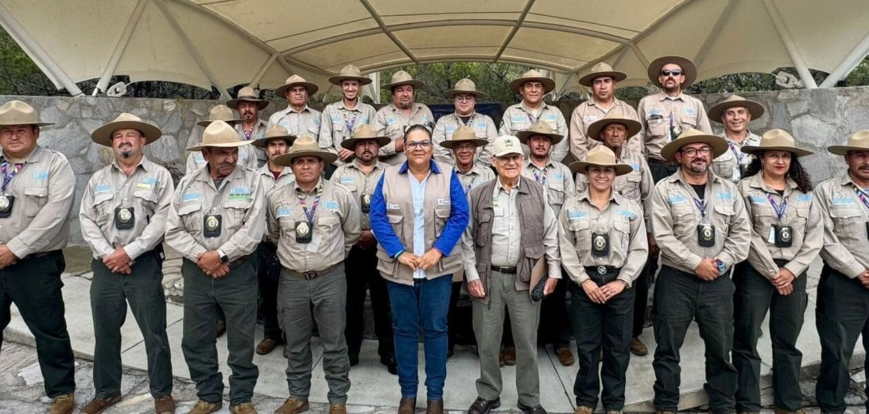 Aguascalientes celebra 50 años del Programa de Guardabosques con un homenaje y entrega de camionetas para reforzar la protección ambiental.