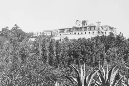 Castillo de Chapultepec, escenario de la gesta heroica de los Niños Héroes. Una vista del Antiguo Colegio Militar entre 1880 y 1900. Foto Mediateca INAH