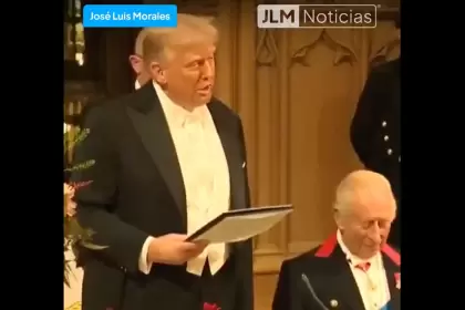Donald Trump y el rey Carlos III, durante la visita del mandatario estadounidense al Reino Unido. Foto JLMNoticias captura de pantalla