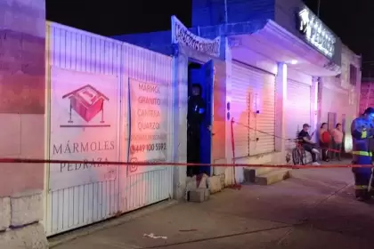 El Pinzas murió desangrado luego de ser atacado por perros dentro de la Marmolería Pedraza, misma que fue acordonada por las autoridades