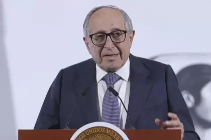 El Secretario de Salud, David Kershenobich, dio a conocer que se han contabilizado en el país 17 muertes por sarampión y más de 4 mil casos