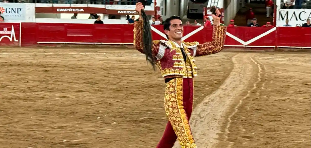 “El Calita” no sólo consiguió la tarde más importante de su carrera sino un triunfo que hacía muchos años no se daba en el Nuevo Progreso. Foto: JLMNoticias / Especial / GL y Gustavo Pelayo.
