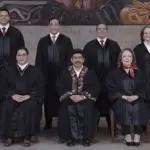 Foto oficial de los nuevos magistrados del SCJN, con el presidente electo Hugo Aguilar Ortiz, al centro