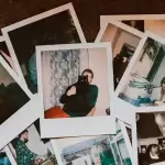 Ejemplo de foto Polaroid. En JLMNoticias te decimos cómo hacer una foto tipo Polaroid con tu artista favorito, gracias a la Inteligencia Artificial. Foto: Polaroid.