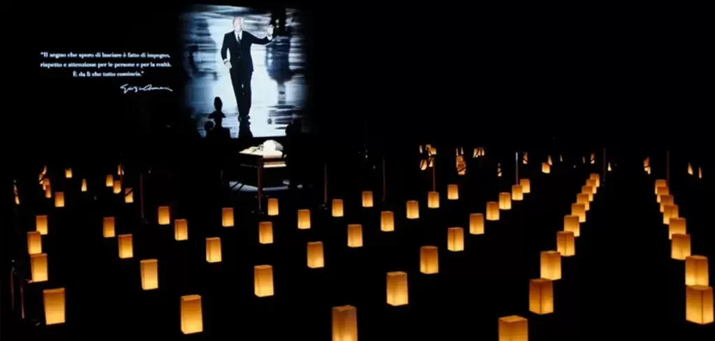 Giorgio Armani, conocido como el Rey de la Moda, fue despedido durante una ceremonia en la capilla ardiente, en Milán. Foto Reuters