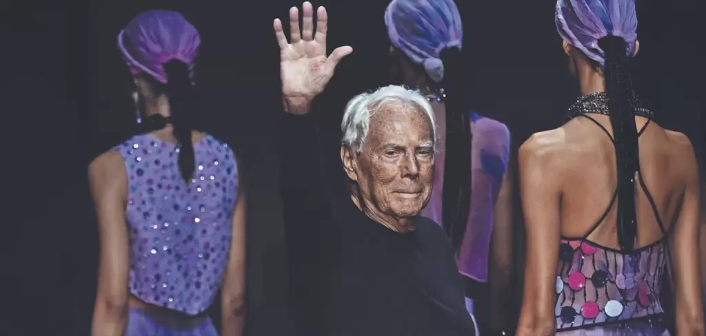 Giorgio Armani deja un gran legado en la industria de la moda en todo el mundo. Foto Capturas de AFP