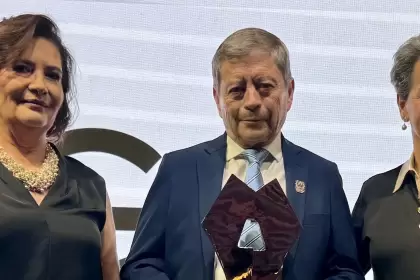 Aguascalientes recibe reconocimiento nacional por el Inaer, único instituto en México dedicado a la atención integral de enfermedades renales.