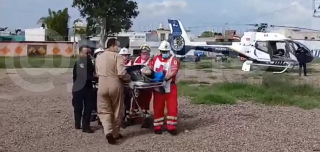 La alcaldesa de Encarnación de Díaz, Jalisco, fue trasladada en el Helicóptero Fuerza 1 hacia Aguascalientes, donde recibe atención médica, tras sufrir accidente. Foto JLMNoticias captura de pantalla