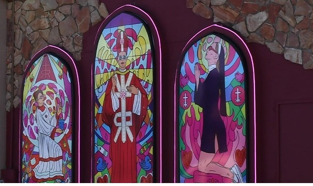 La religion catolica es el tema central del Bar Tematico Mezontle que ha causado gran indignacion entre la poblacion. Foto Hidrocalido