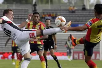 Los clubes de la Liga MX celebraron el regreso del ascenso y descenso del fútbol. Foto EFE