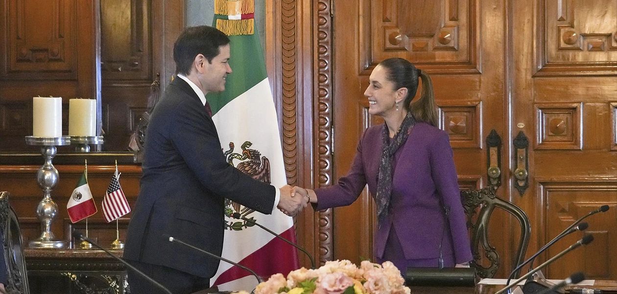 México y Estados Unidos acordaron acciones inmediatas de combate a los cárteles y tráfico de la droga calificadas de narcoterroristas. Foto Agencia EFE