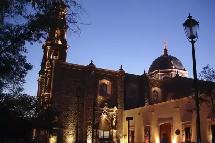 Párroco del templo del Encino, acatará las disposiciones de las auiotodades sobre las campanadas en el barrio. Foto Ayuntamiento de Aguascalientes
