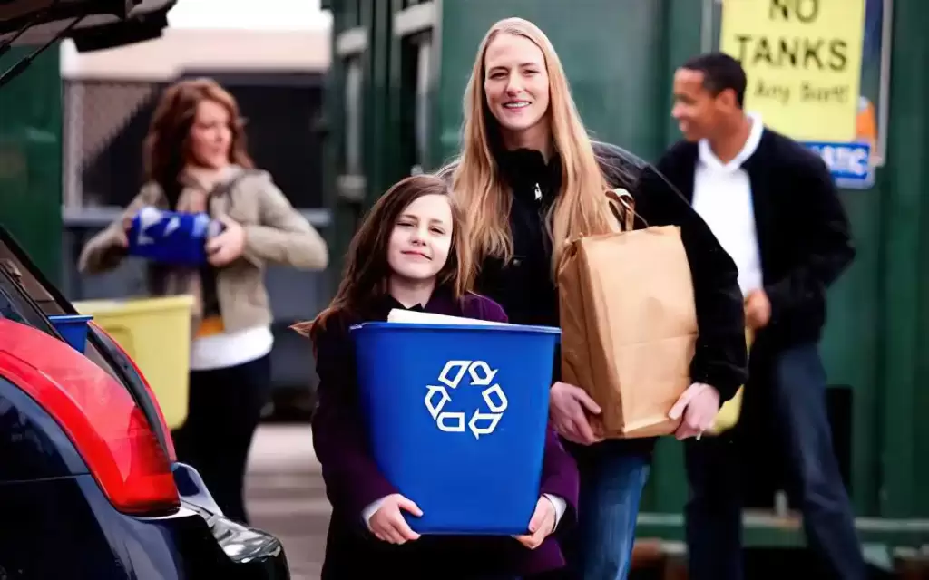 Reciclaje en Suecia comienza con una discliplina adquirida desde casa. Foto Mas Azul Planeta