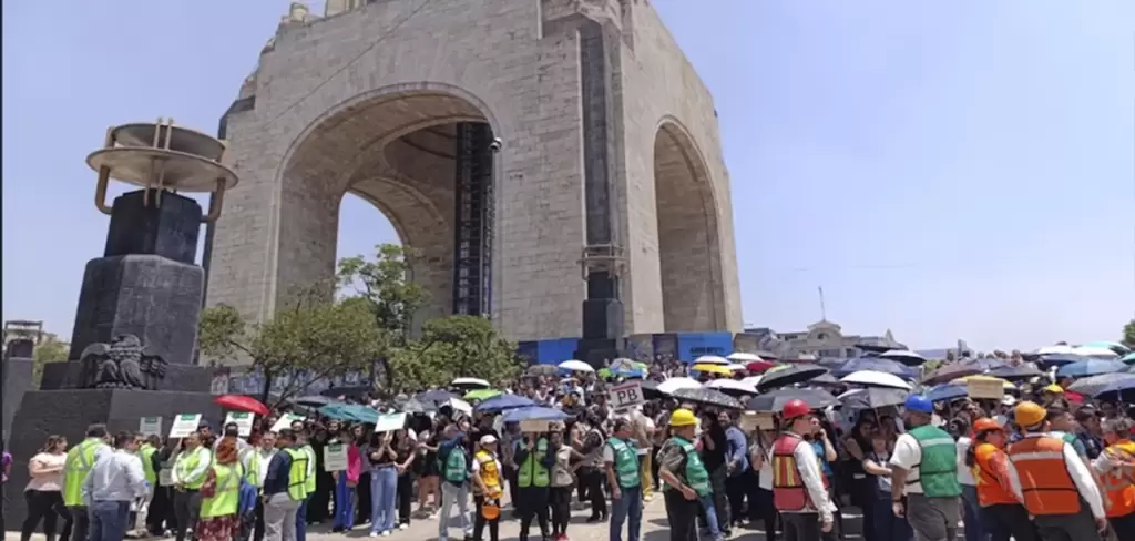 Simulacro Nacional 2025 mas que un ensayo es una medida preventiva. Imagenes del primer simulacro en el Monumento a la Revolucion. Foto El Universal