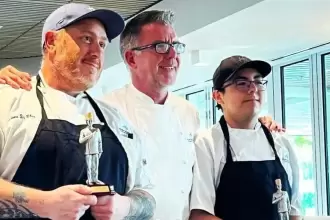 Alumno de la UTC, Alonso Ávila, recibe en Florida el premio “Iron Chef”, reflejo del talento y formación de Aguascalientes.