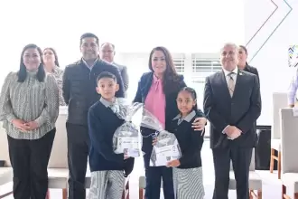 Tere Jiménez inauguró una primaria y un jardín de niños en Lomas de San Jorge, inicio del ciclo escolar 2025-2026 con entrega de 233 mil uniformes gratuitos.