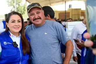 Tere Jiménez entregó apoyos del programa “Crece tu Vivienda” en El Llano, con materiales para techos, pisos, cuartos y baños que mejorarán la calidad de vida de las familias.