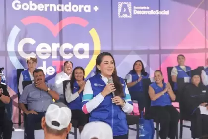 Con el programa “Gobernadora más cerca de Ti”, Tere Jiménez llevó apoyos y servicios estatales a familias de Emiliano Zapata, en Pabellón de Arteaga.