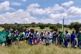 Con la siembra de 1,000 árboles endémicos, reforestan el Bosque de Cobos-Parga en Aguascalientes, fortaleciendo su biodiversidad y valor ambiental.