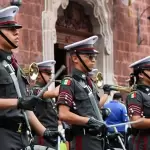 El desfile del 16 de septiembre en Aguascalientes reunió a más de 12 mil personas y 13 contingentes, encabezado por la gobernadora Tere Jiménez.