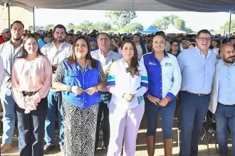 Tere Jiménez inicia la construcción de 934 viviendas en Pabellón de Arteaga. El Riego beneficiará a familias con casas sin enganche y precios accesibles.