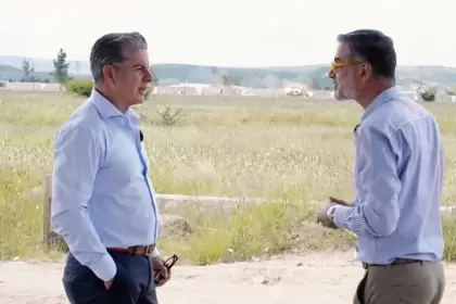 Zitara de Plusvalterra cumple un año en Aguascalientes y el avance de su obra es impresionante; aquí José Luis Morales y Alfonso Dávalos supervisando la obra. Foto JLMNoticias