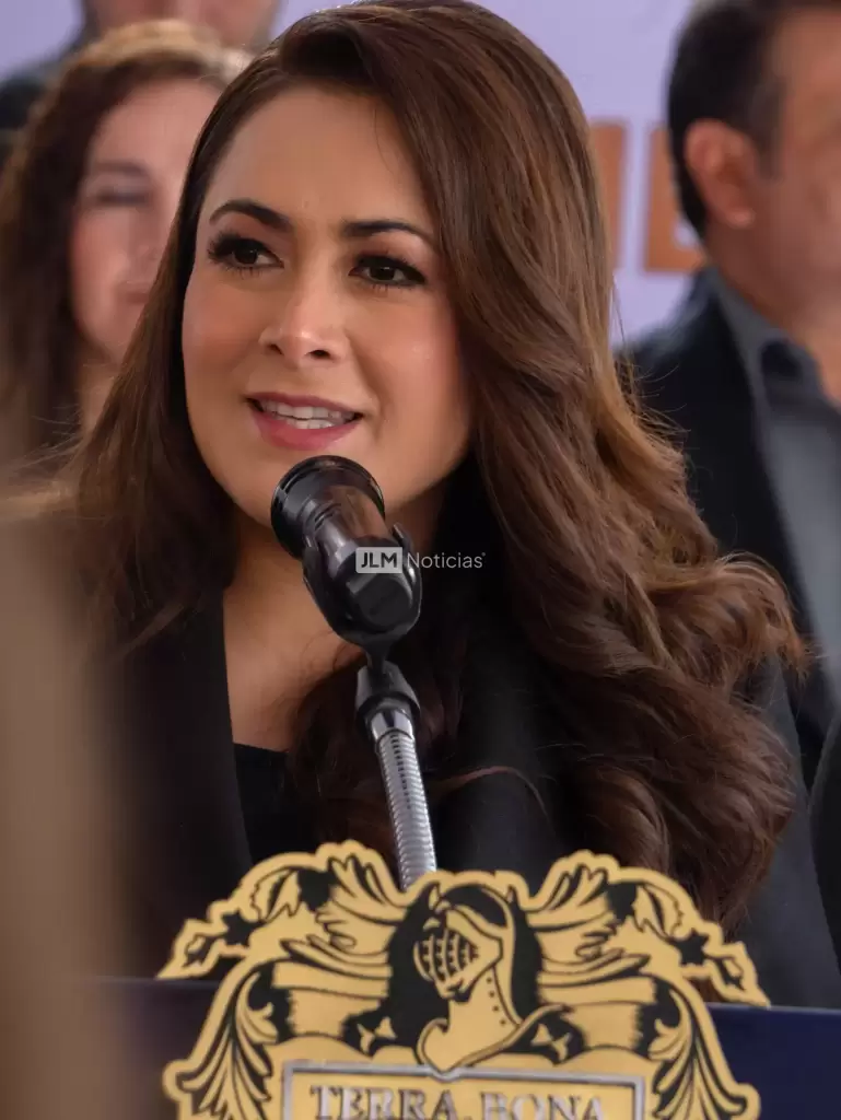 re Jiménez entrega su Tercer Informe de Gobierno en el Congreso del Estado