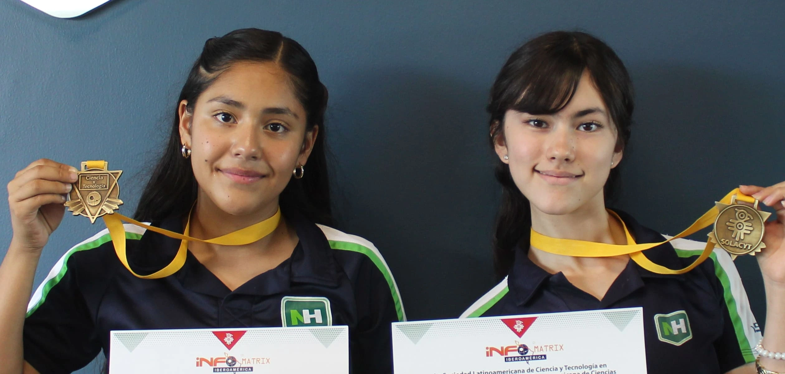 Reggina Chacón y Betzaida Delgado, alumnas de secundaria en Aguascalientes, competirán en INFOMATRIX Latinoamérica 2025 en Costa Rica con un proyecto sobre salud mental.