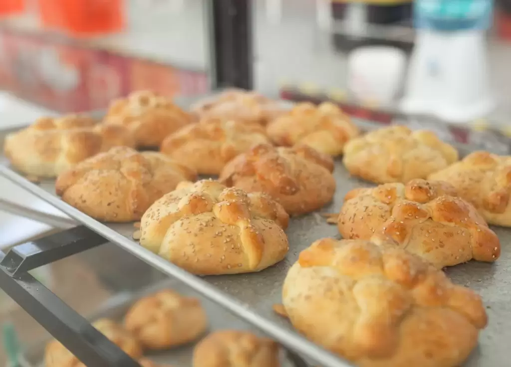 Pan de muerto sin azúcar.