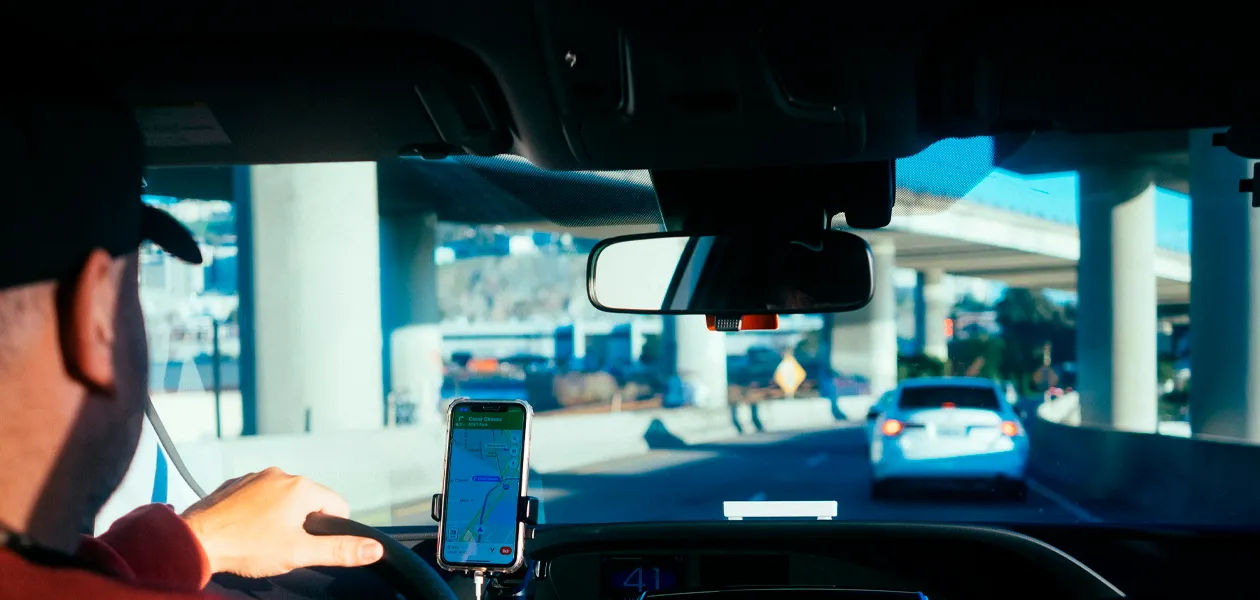 Imagen ilustrativa del uso de Uber en los aeropuertos de México. Foto: JLMNoticias / Especial / Unsplash.