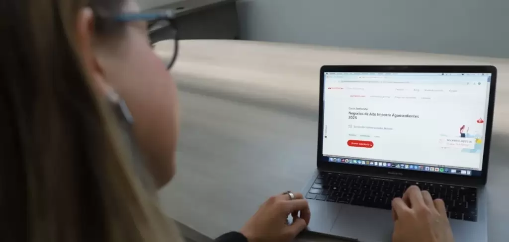 Sedecyt invita a empresarios a cursos gratuitos en línea de universidades de EE. UU., Chile y España. Inscríbete antes del 19 de octubre en Santander Open Academy.