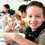 El DIF Estatal entregó apoyos alimenticios a 235 comedores en Aguascalientes, beneficiando a más de 15 mil personas con alimentos sanos y nutritivos.