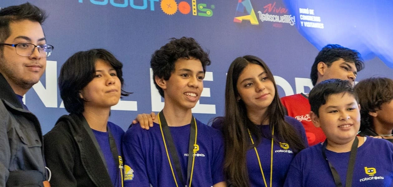Estudiantes de Aguascalientes representarán a México en la Olimpiada Mundial de Robótica en Singapur y el Campeonato Abierto de las Américas en Panamá.