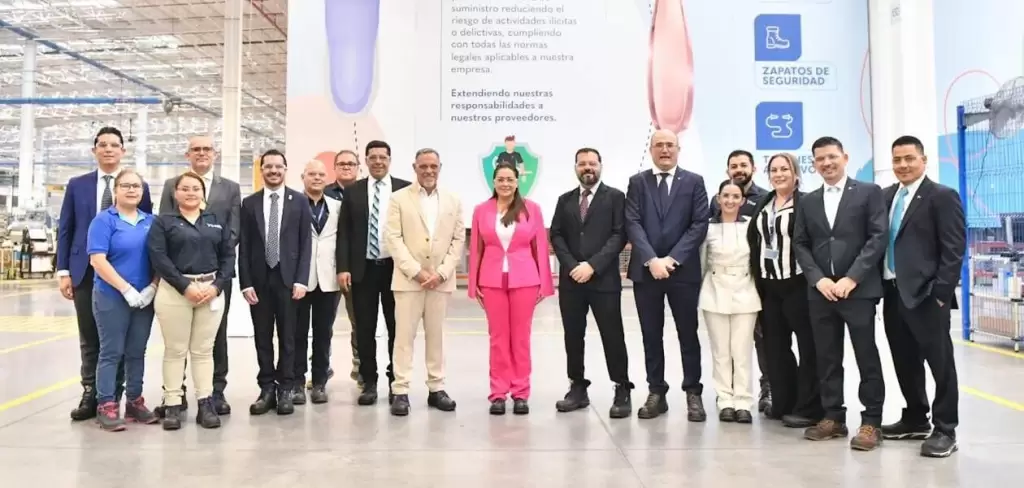 Edgewell invierte 110 mdd en Aguascalientes con nueva planta que generará más de 1,300 empleos, inaugurada por Tere Jiménez.