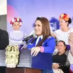 Tere Jiménez rinde homenaje a las personas adultas mayores y destaca logros en salud, vivienda, seguridad y bienestar durante su Tercer Informe.