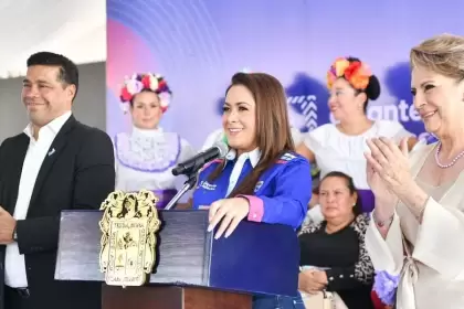 Tere Jiménez rinde homenaje a las personas adultas mayores y destaca logros en salud, vivienda, seguridad y bienestar durante su Tercer Informe.