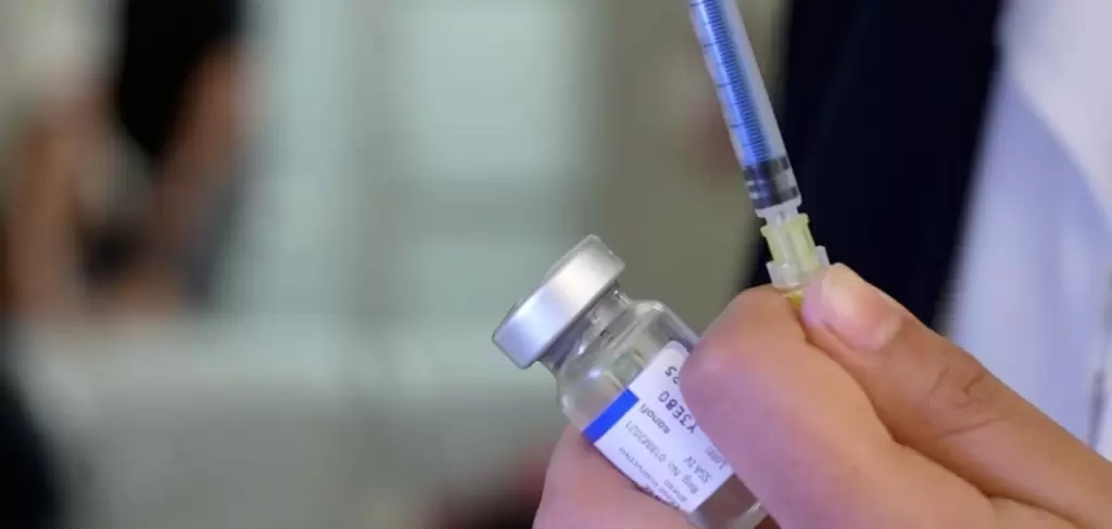 El ISSEA inicia el 13 de octubre la vacunación invernal 2025-2026 contra influenza, covid-19 y neumococo, disponible gratis en centros de salud.