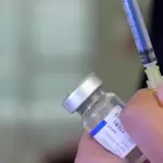 El ISSEA inicia el 13 de octubre la vacunación invernal 2025-2026 contra influenza, covid-19 y neumococo, disponible gratis en centros de salud.