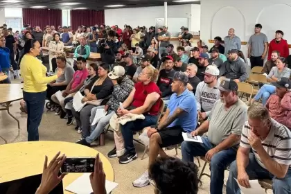 SSPE tramitó 402 licencias para migrantes de Aguascalientes en Tulsa y Oklahoma; ofrece renovación en línea para residentes. Consulta pasos y contacto.