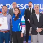 Tere Jiménez entregó escrituras a 200 familias del fraccionamiento Benito Juárez en Calvillo, otorgándoles certeza jurídica sobre su patrimonio.