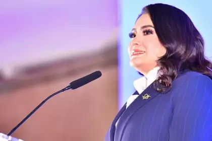 Aurora Jiménez rinde su Tercer Informe al frente del DIF Estatal, destacando acciones que transforman vidas con amor, sensibilidad y compromiso social.
