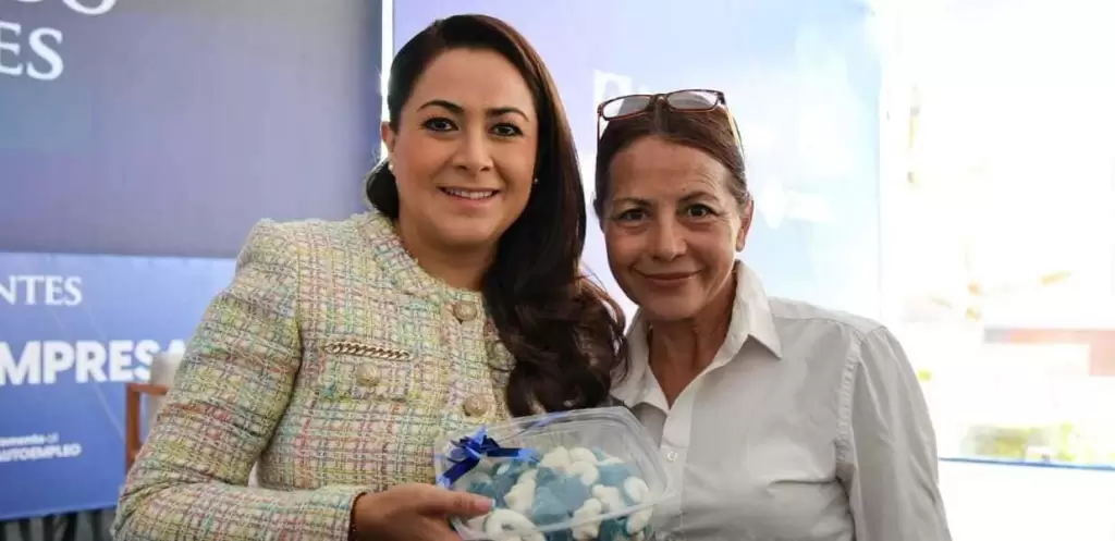 Tere Jiménez entrega más de 19 mdp en apoyos a emprendedores de Aguascalientes para impulsar negocios y fortalecer la economía local.
