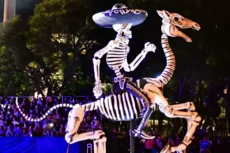Más de 22 mil personas disfrutaron el Desfile de Calaveras 2025 en Aguascalientes, un evento lleno de color, tradición y saldo blanco.