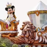 Mickey Mouse en parque temático.