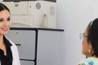 Aguascalientes fortalece la atención emocional para mujeres y niñas con módulos especializados en centros de salud y hospitales, ofreciendo apoyo psicológico gratuito.